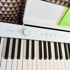 美品　カシオ　電子ピアノ　PX-S1100 ホワイト　2023年製　ペダルの画像