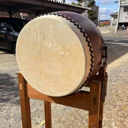 和太鼓、台付き、バチなし
