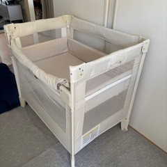 ベビーベッド 折りたたみ可能の画像