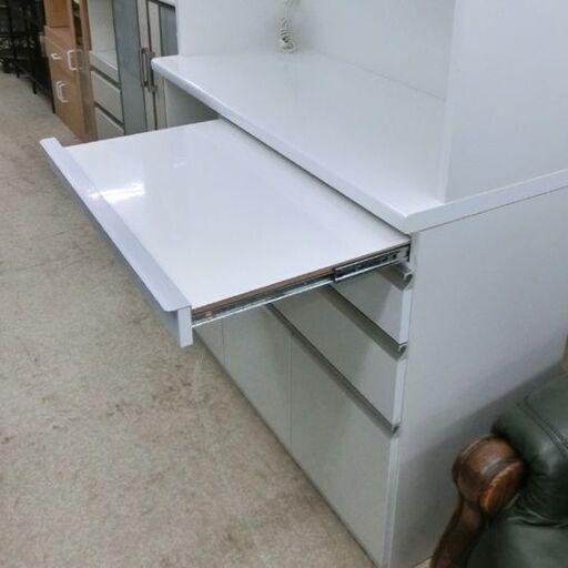 レンジボード ホワイト系  松田家具 幅117cm 鏡面 エナメル 大型 キッチンボード 白系 札幌市 西野店 レンジボード ホワイト系 松田家具 幅117cm 鏡面 エナメル 大型