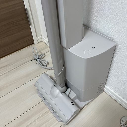 東芝　TOSHIBA コードレス掃除機