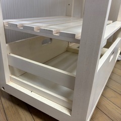 カントリー調　
キッチンワゴン　 の画像