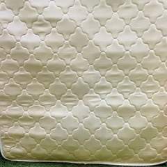 【無料でお譲りします】セミダブルマットレスの画像