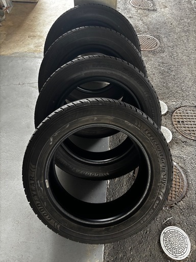 グッドイヤーノーマルタイヤ225/60R18中古