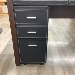 【取りに来られる方限定】ワゴン付きデスク(ガラス天板) のご紹介！【トレファク寝屋川】の画像