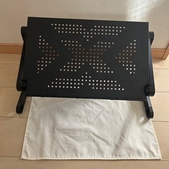 パソコン台　目立たった汚れ等は無しの画像