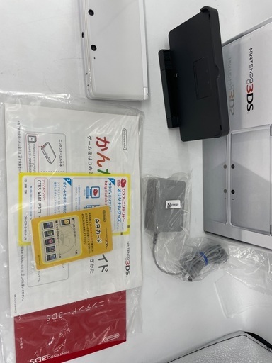 【トレファク足立扇店】Nintendo 3DS CTR-001 程度A 付属品完備