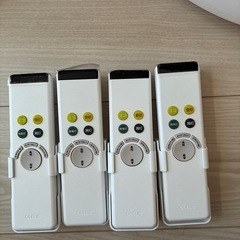 新品シーリングライト4つ(リモコン付き)の画像