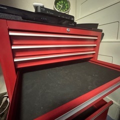 赤い工具台車　キャスター付きの画像