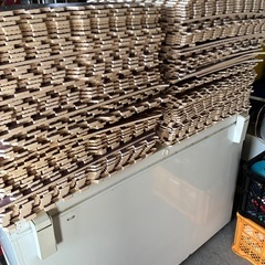 ジョイントマット木目調3色 約120枚【受付終了】の画像