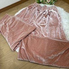 (お取引中)
(未使用品)しまむら ベロアパンツの画像