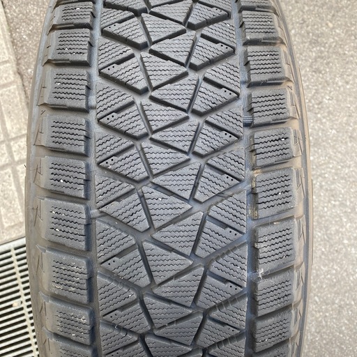 ブリザックDM-V2、235/60R18スタッドレスタイヤ4本セット