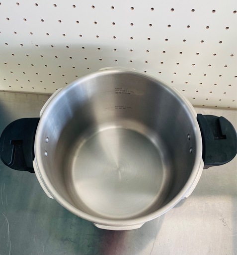 【送料無料】8L 圧力鍋お味噌作りにワンダーシエフ Professional