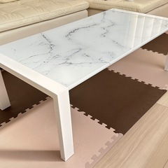 ニトリ製　テーブルの画像