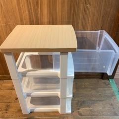 小型収納ボックス　透明　3段の画像