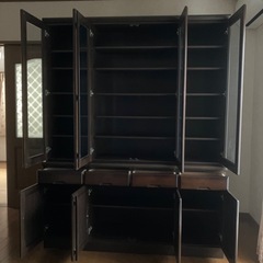 食器棚の画像