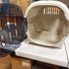 犬用クレート、トイレトレーの画像