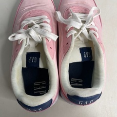 ●GAP ギャップ　スニーカー　23cmの画像