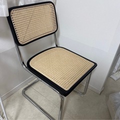 ラタンチェアの画像