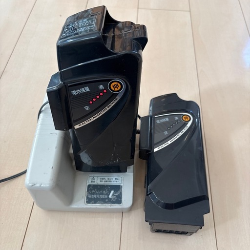 Panasonic電動自転車充電器＋バッテリー2個セット