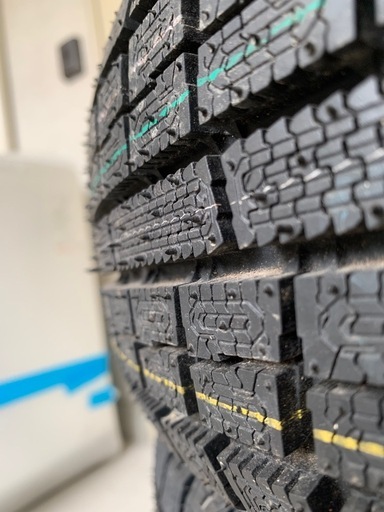 スタッドレス165 80R 13ほぼ新品TOYOガリットGS