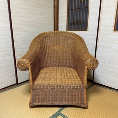 ラタン  アームチェア　椅子の画像
