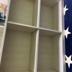 学習机と棚の画像