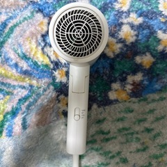 ヘアドライヤーの画像