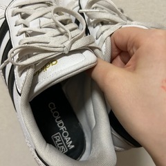 アディダス　スニーカーの画像