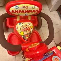 アンパンマン三輪車の画像