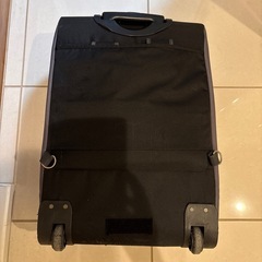キャスター付きバッグの画像