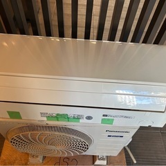Panasonic エアコン CS-221DFL-W 畳用　2021年製の画像
