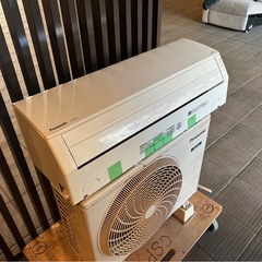 Panasonic エアコン CS-221DFL-W 畳用　2021年製の画像