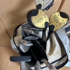 ゴルフクラブ一式＋キャディバッグ＋ボール付き
の画像