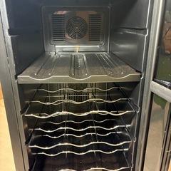 小型ワインセラー/アイリスオーヤマ/IWC-P182A-Bの画像