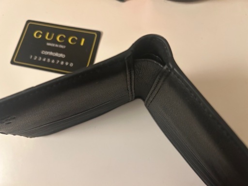 GUCCI 蛇デザイン 二つ折り財布