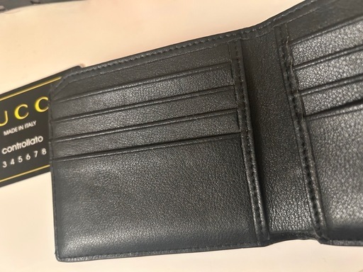 GUCCI 蛇デザイン 二つ折り財布