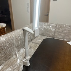 ニトリ　LED  デスクライトの画像