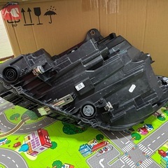 BMW 1シリーズ　F40 純正　LED 右　ヘッドライトの画像