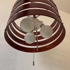 ヤザワ　北欧風ウッドセードペンダントライト3灯の画像