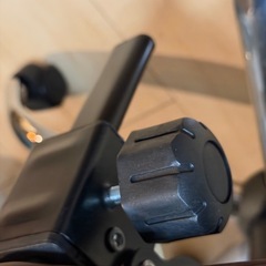 	フットレスト付き革製オフィスチェアの画像