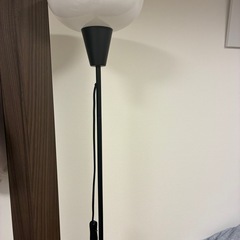 イケアスタンドライトの画像