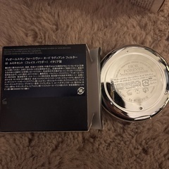 Diorスキンフォーエバーヌードラディアントフィルターの画像