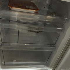 シャープ冷蔵庫の画像