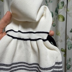 ホワイトストライプトップスの画像