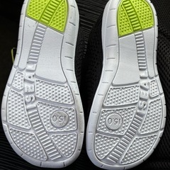 子供靴　15.0センチ　姿勢をよく歩ける靴の画像