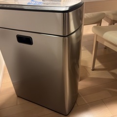 【価格交渉OK】simplehuman 48L 分別バタフライステップカン（八潮市引取・車付可）の画像