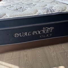 ニトリ　シングルベッドフレーム•マットレスセット(2セット)の画像