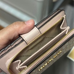 MICHEAL KORS マイケルコース 2つ折り財布の画像