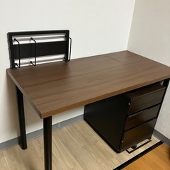 パソコンデスク、学習机
の画像